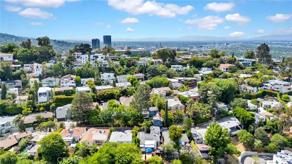 $1,399,000 | 3374 Floyd Terrace, Los Angeles, CA 90068