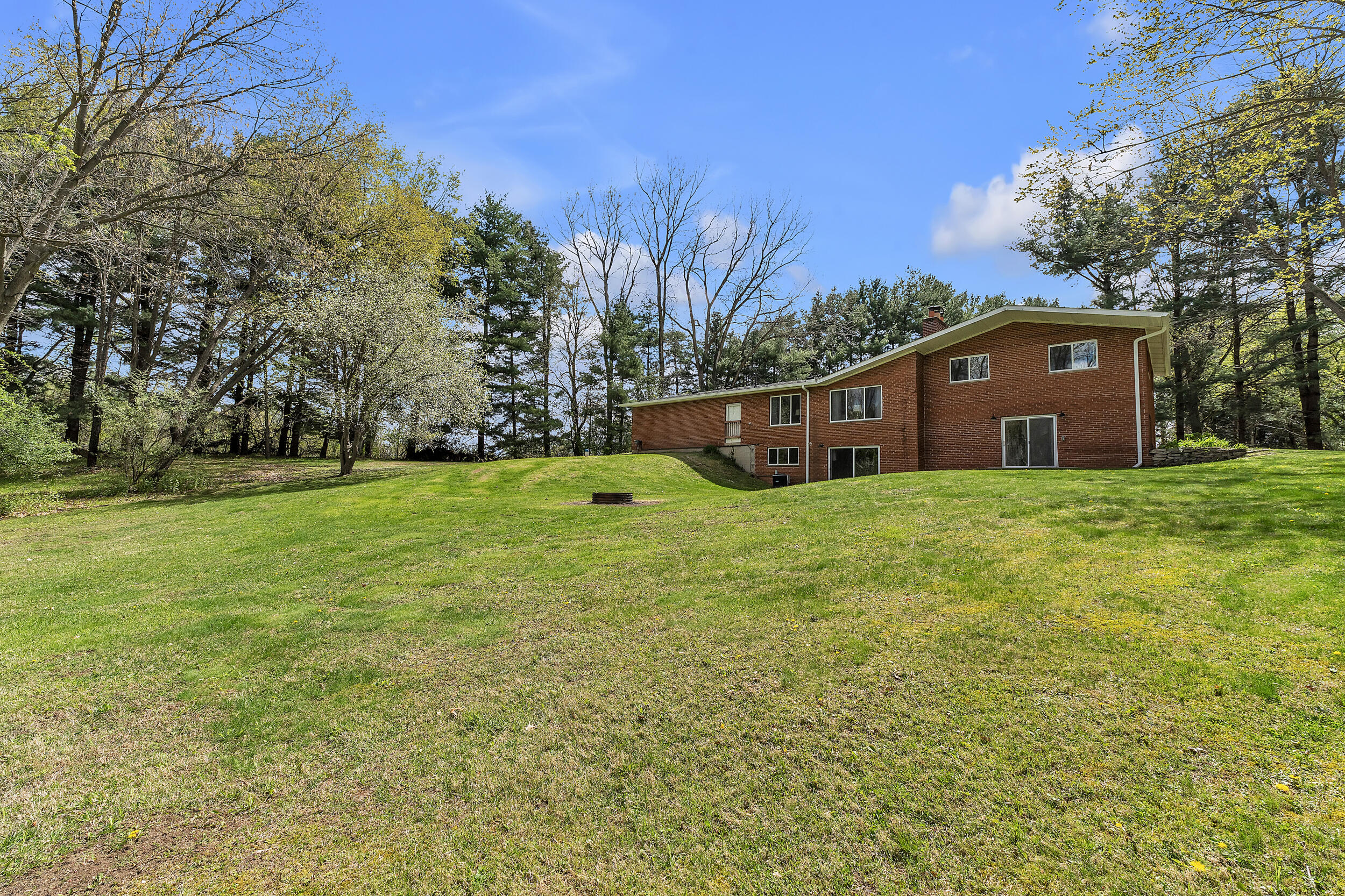 11273 9 Mile Road South Lyon, MI 48178 - Photo 40 of 54 9 mile-56
