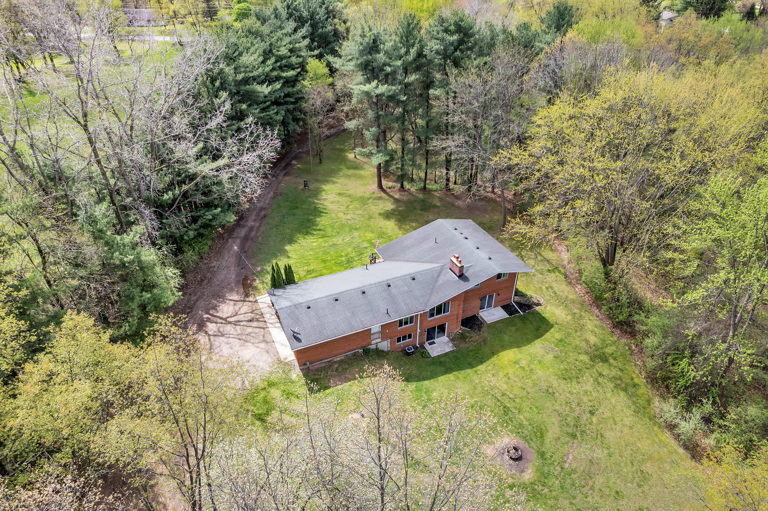 11273 9 Mile Road South Lyon, MI 48178 - Photo 45 of 54 9 mile-62