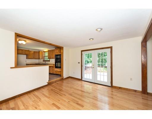33 Wagon Wheel Road Dracut, MA 01826 - Photo 15 of 38 Gallery Image 15