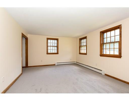 33 Wagon Wheel Road Dracut, MA 01826 - Photo 25 of 38 Gallery Image 25
