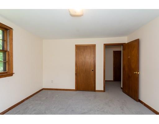 33 Wagon Wheel Road Dracut, MA 01826 - Photo 28 of 38 Gallery Image 28