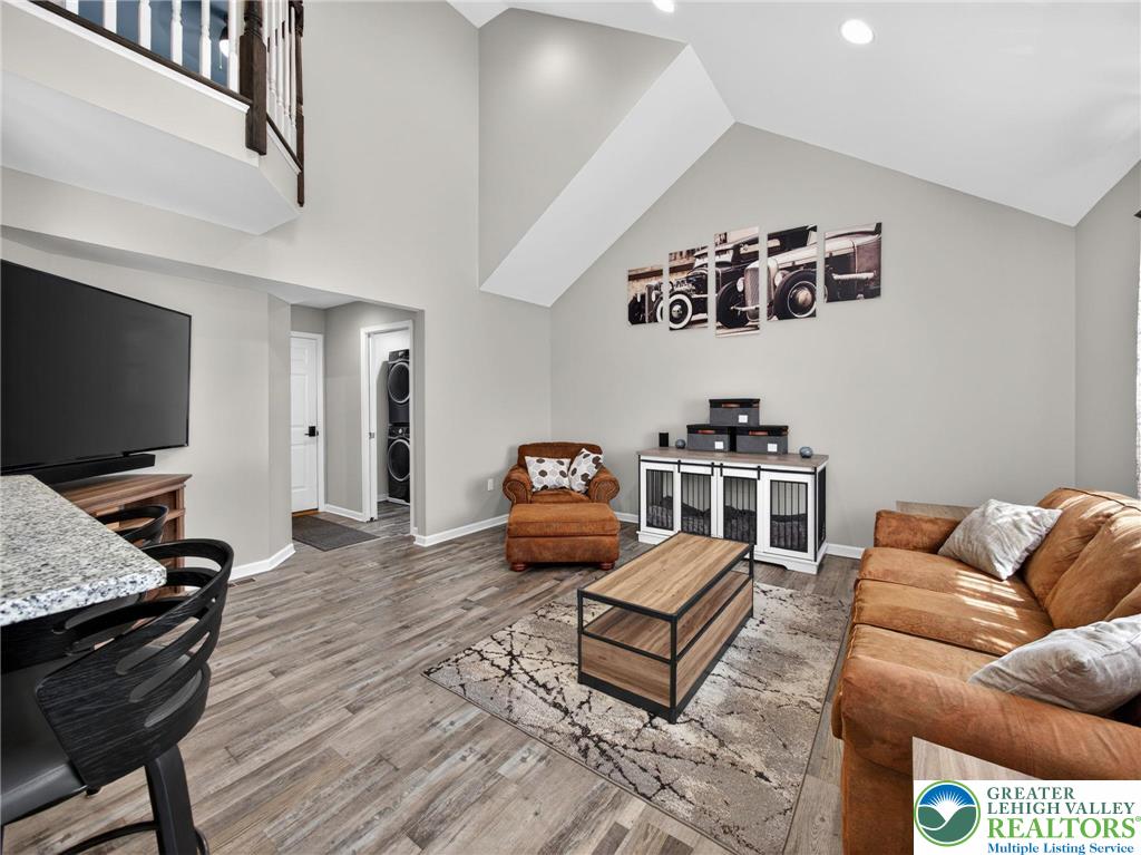 6223 Jenna Court Slatington, PA 18080 - Photo 12 of 61 Family room w/ vaulted ceiling