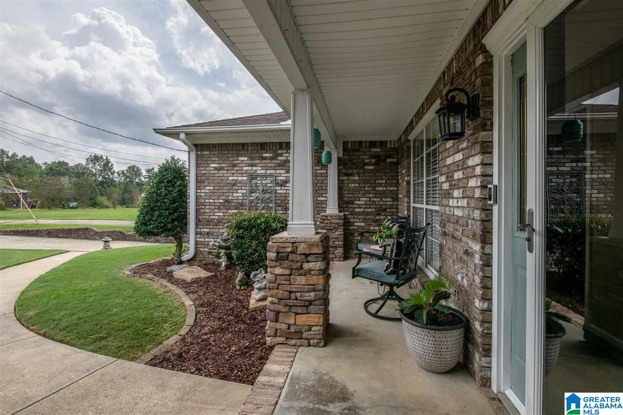2805 Red Leaf Circle Bessemer, AL 35023 - Photo 4 of 48