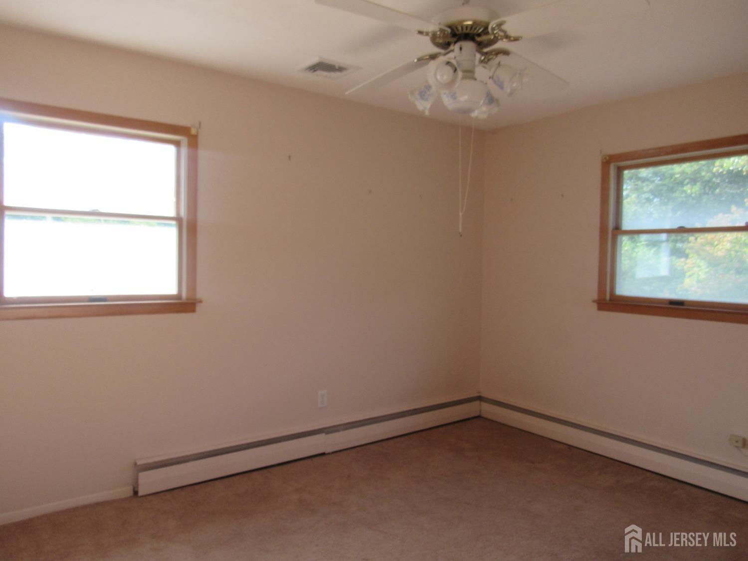 206 Overbrook Road Piscataway, NJ 08854 - Photo 18 of 34 an empty room with a window