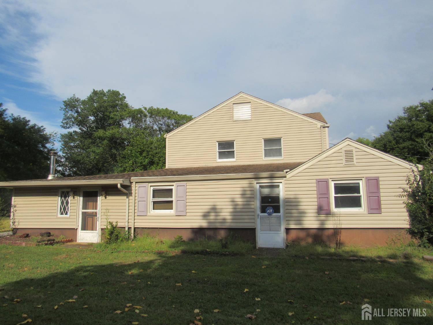 206 Overbrook Road Piscataway, NJ 08854 - Photo 28 of 34 a front view of a house with a garden