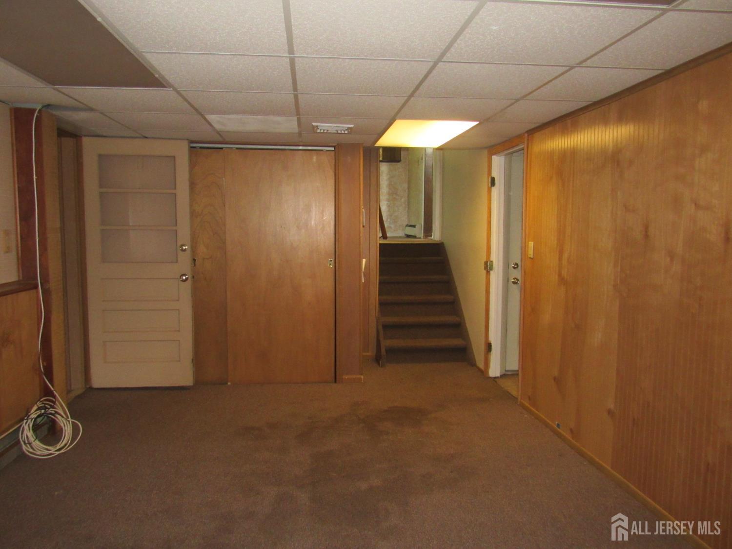 206 Overbrook Road Piscataway, NJ 08854 - Photo 10 of 34