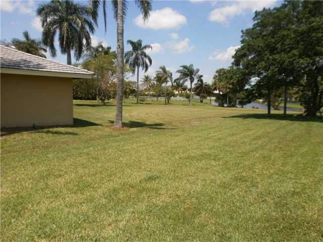 10145 Avenida Del Rio Delray Beach, FL 33446 - Photo 4 of 25 Additional Photo