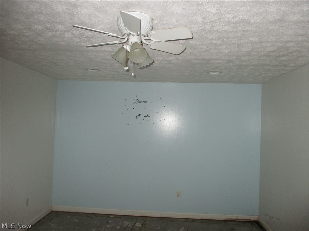 8722 Henderson Road Diamond, OH 44412 - Photo 11 of 25 Gallery Image 11