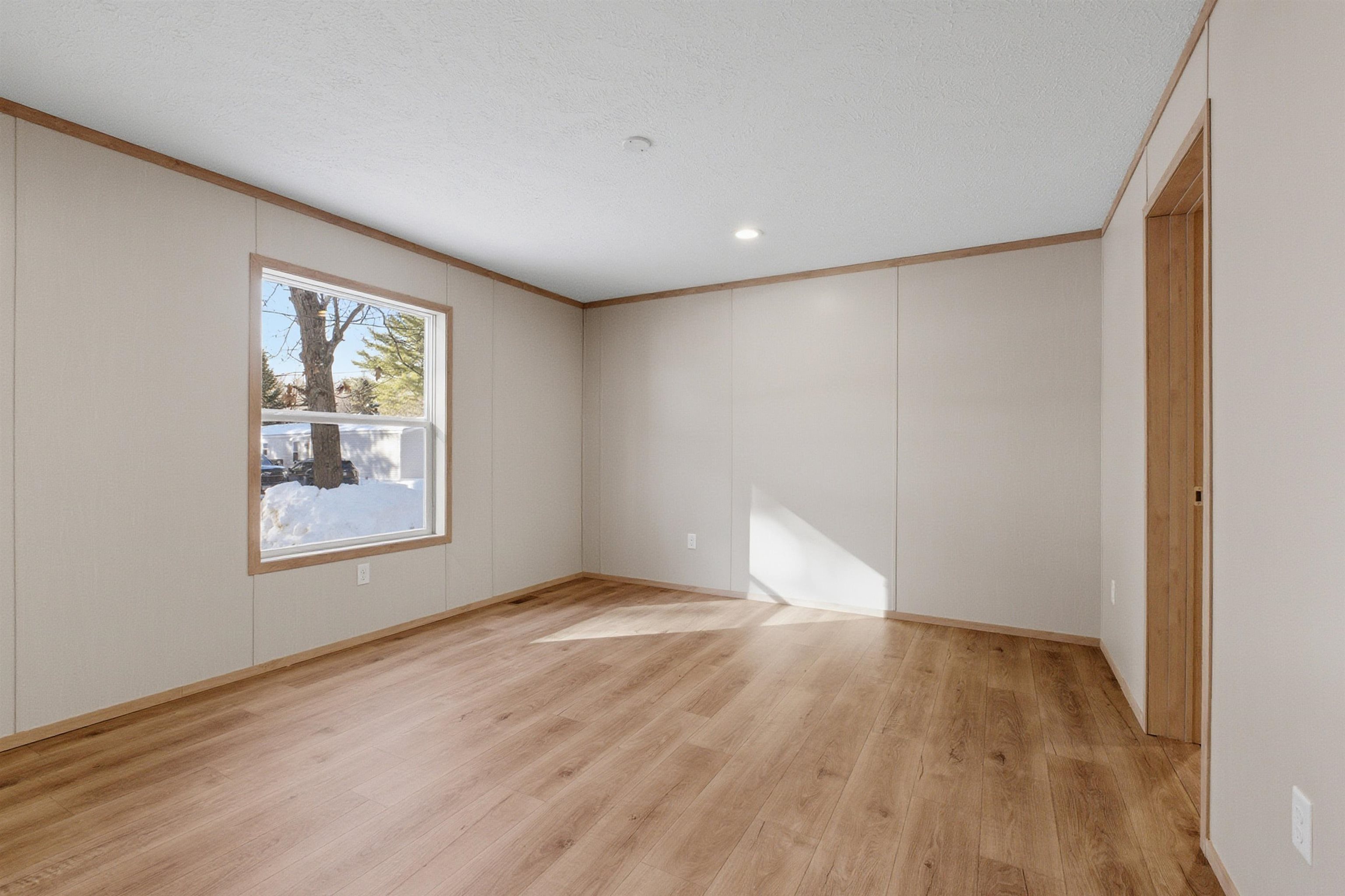 27 Bond Street Franklin, NH 03235 - Photo 17 of 30