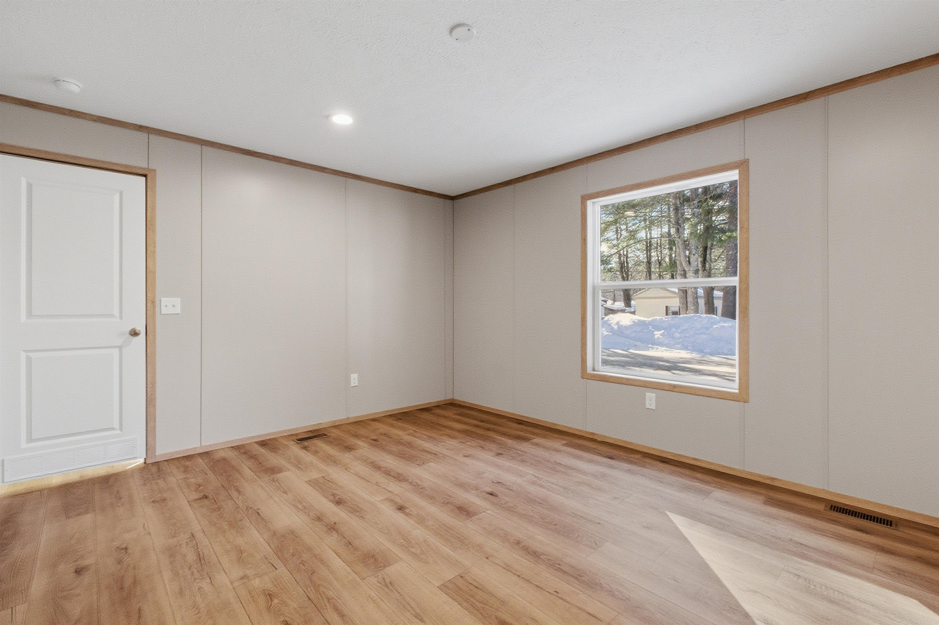 27 Bond Street Franklin, NH 03235 - Photo 21 of 30