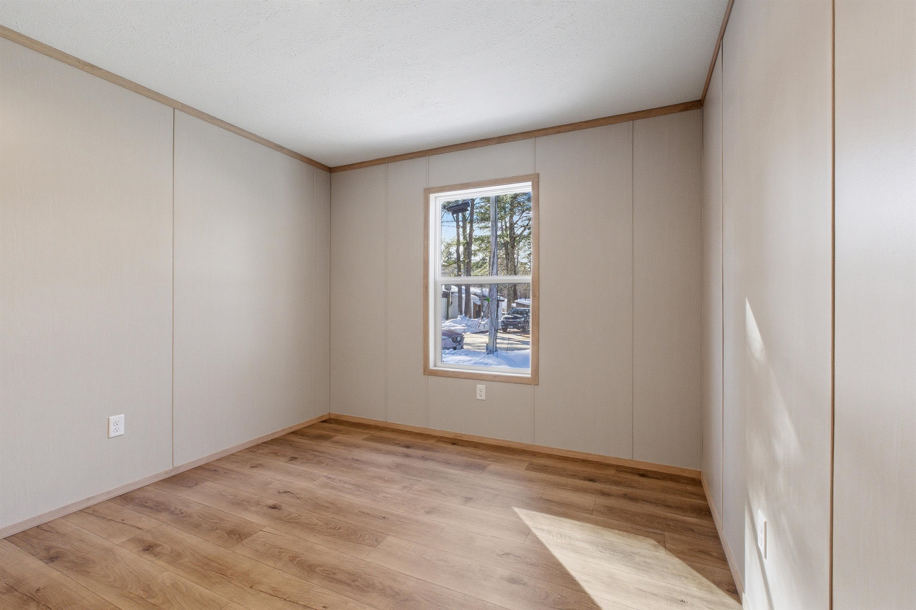 27 Bond Street Franklin, NH 03235 - Photo 23 of 30