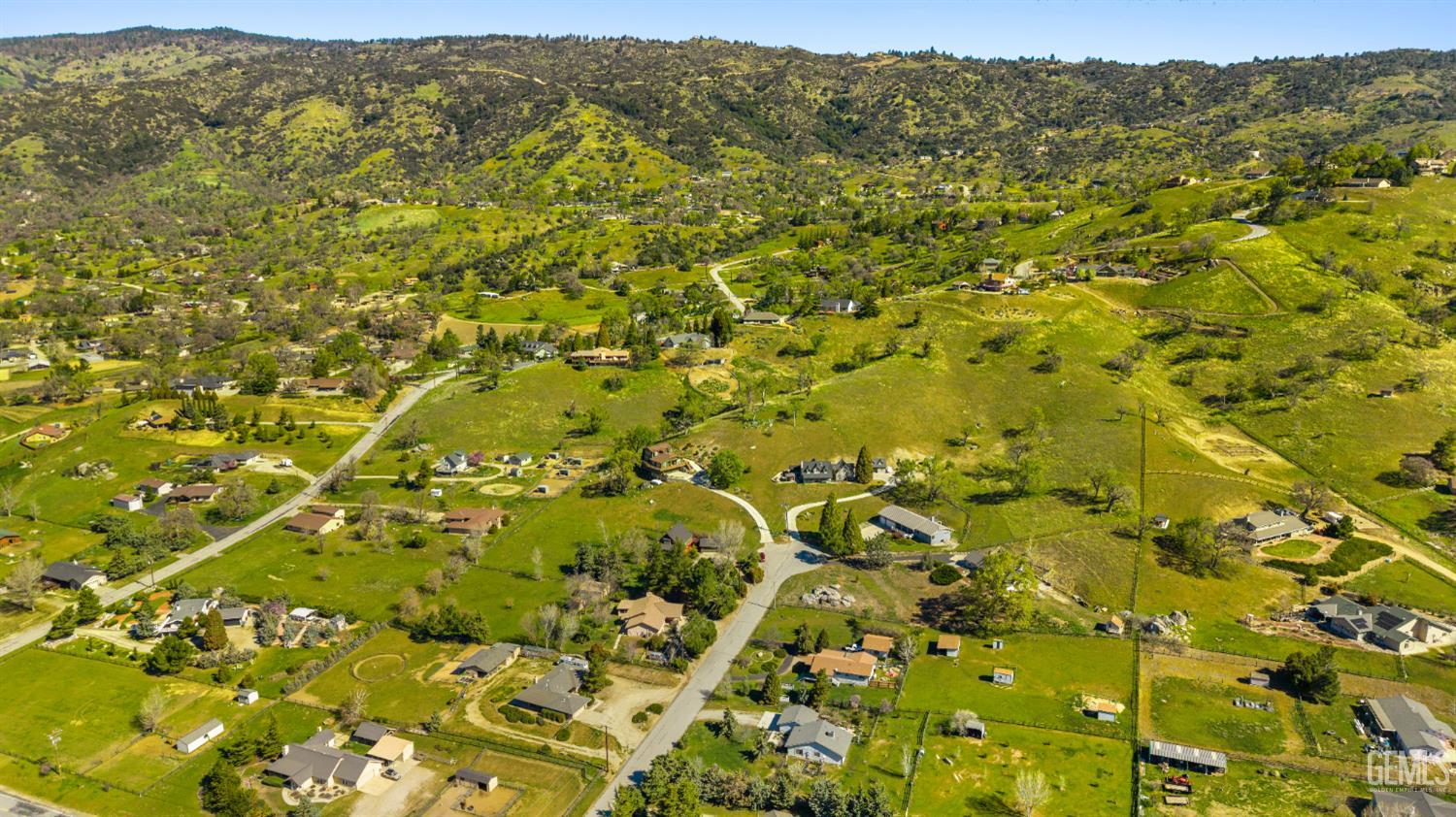 Undisclosed Address Tehachapi, CA 93561 - Photo 34 of 37 a view of a bunch of trees and mountain