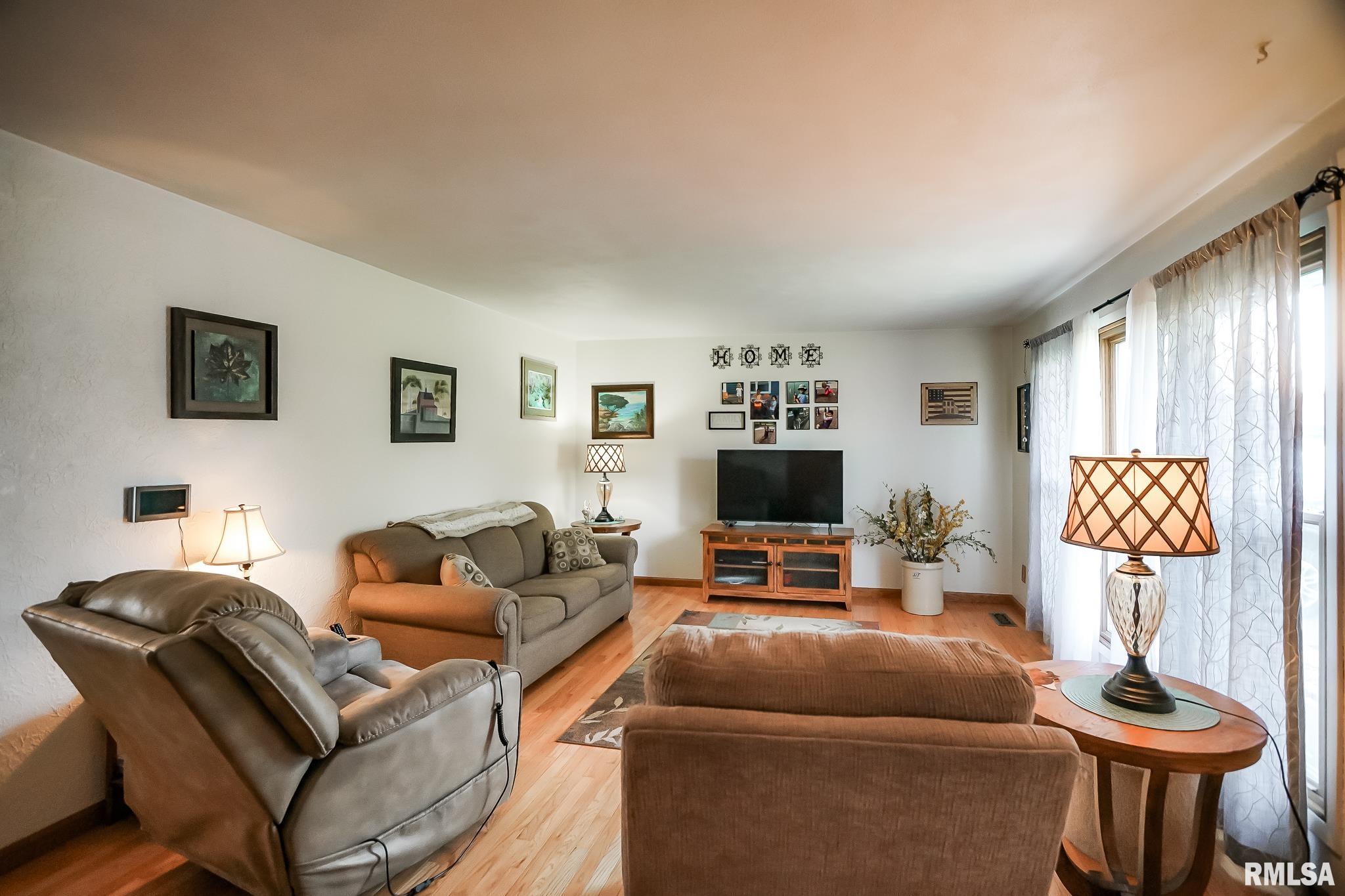 7449 Myrtle Street Manito, IL 61546 - Photo 2 of 40