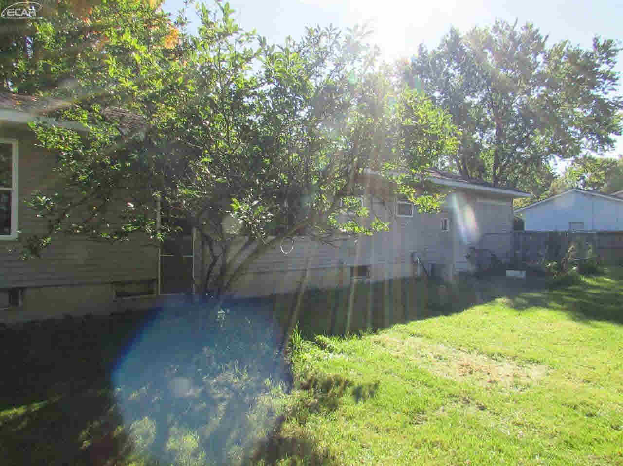 9026 Rhodes Road Goodrich, MI 48438 - Photo 5 of 19 21238529-4.JPG