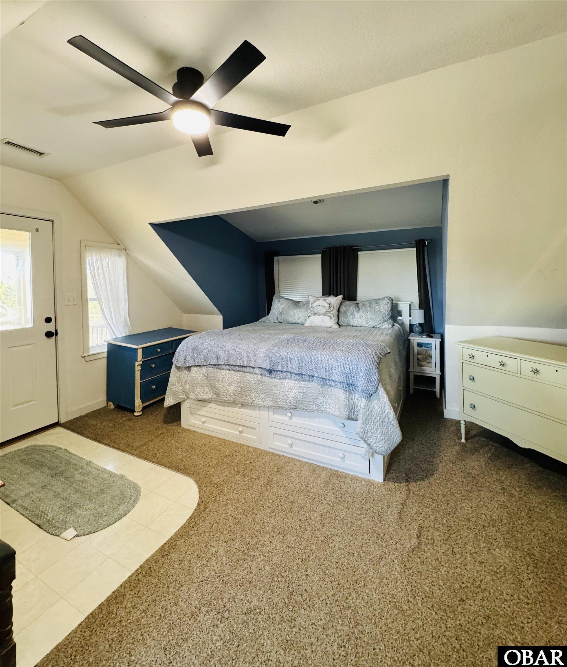 26212 Bluebeard Road Salvo, NC 27982 - Photo 19 of 46 Owner's En-Suite