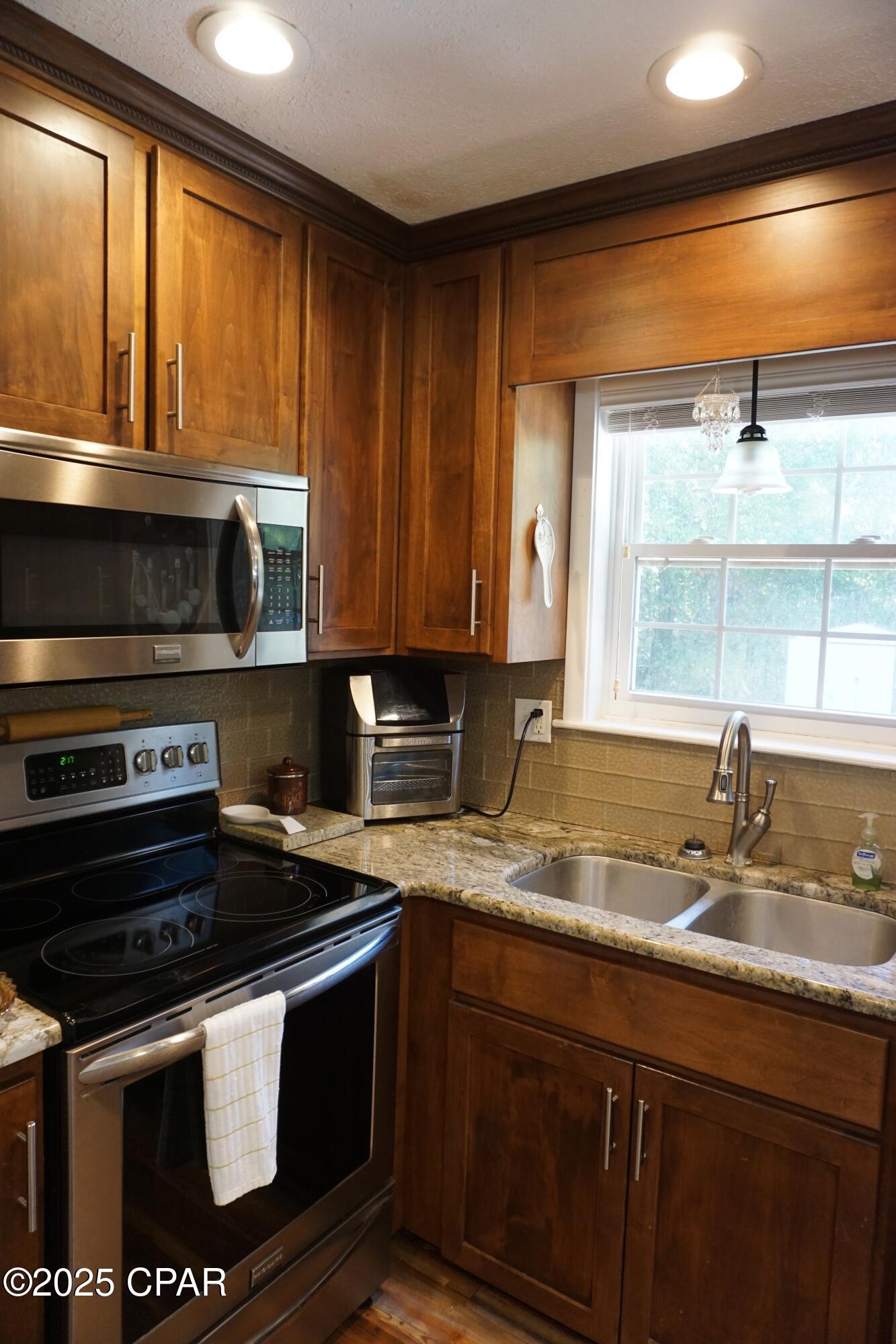 2071 Short Avenue Sneads, FL 32460 - Photo 11 of 31