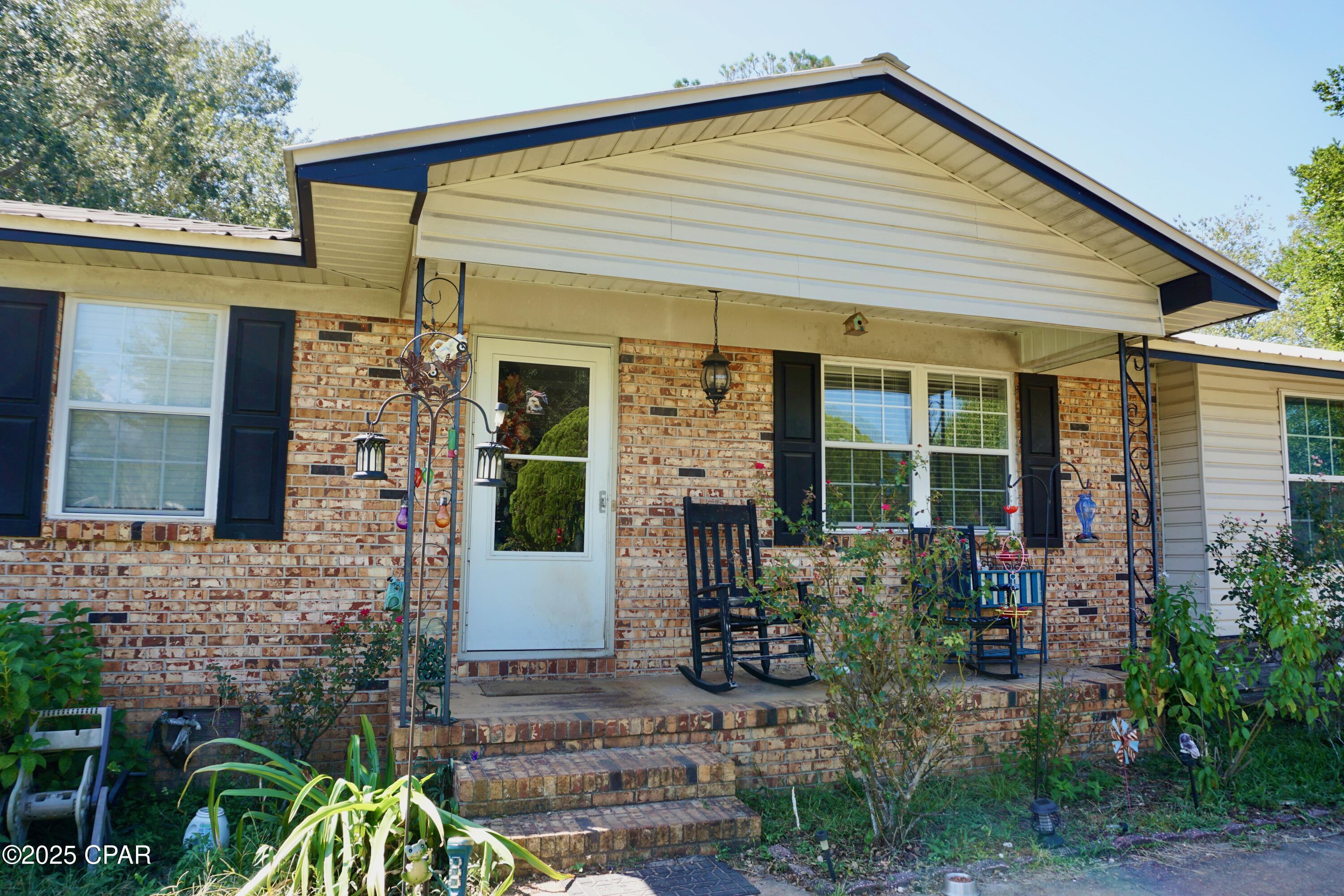 2071 Short Avenue Sneads, FL 32460 - Photo 4 of 31