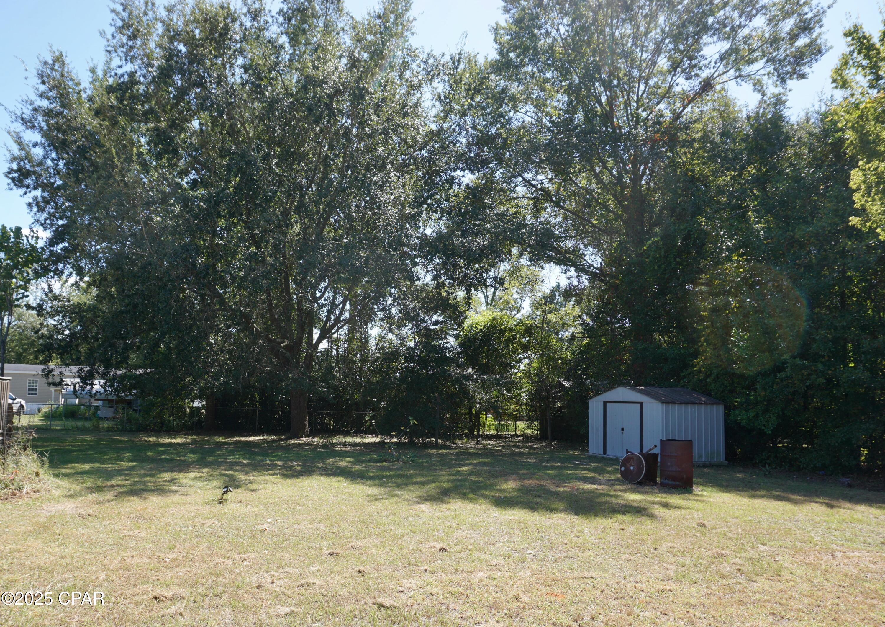 2071 Short Avenue Sneads, FL 32460 - Photo 8 of 31