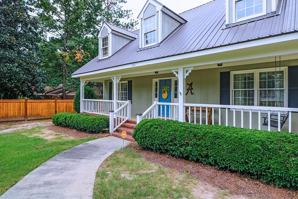 1921 Northside Road Perry, GA 31069 - Photo 4 of 49 a view of a house with a yard and plants
