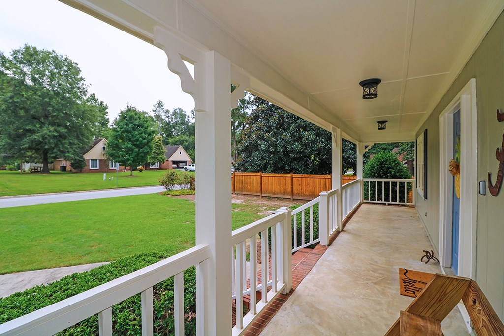 1921 Northside Road Perry, GA 31069 - Photo 5 of 49 a view of a porch and garden