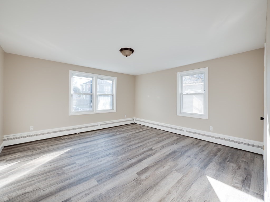 46 Fox Street West Springfield, MA 01089 - Photo 17 of 30 Gallery Image 17