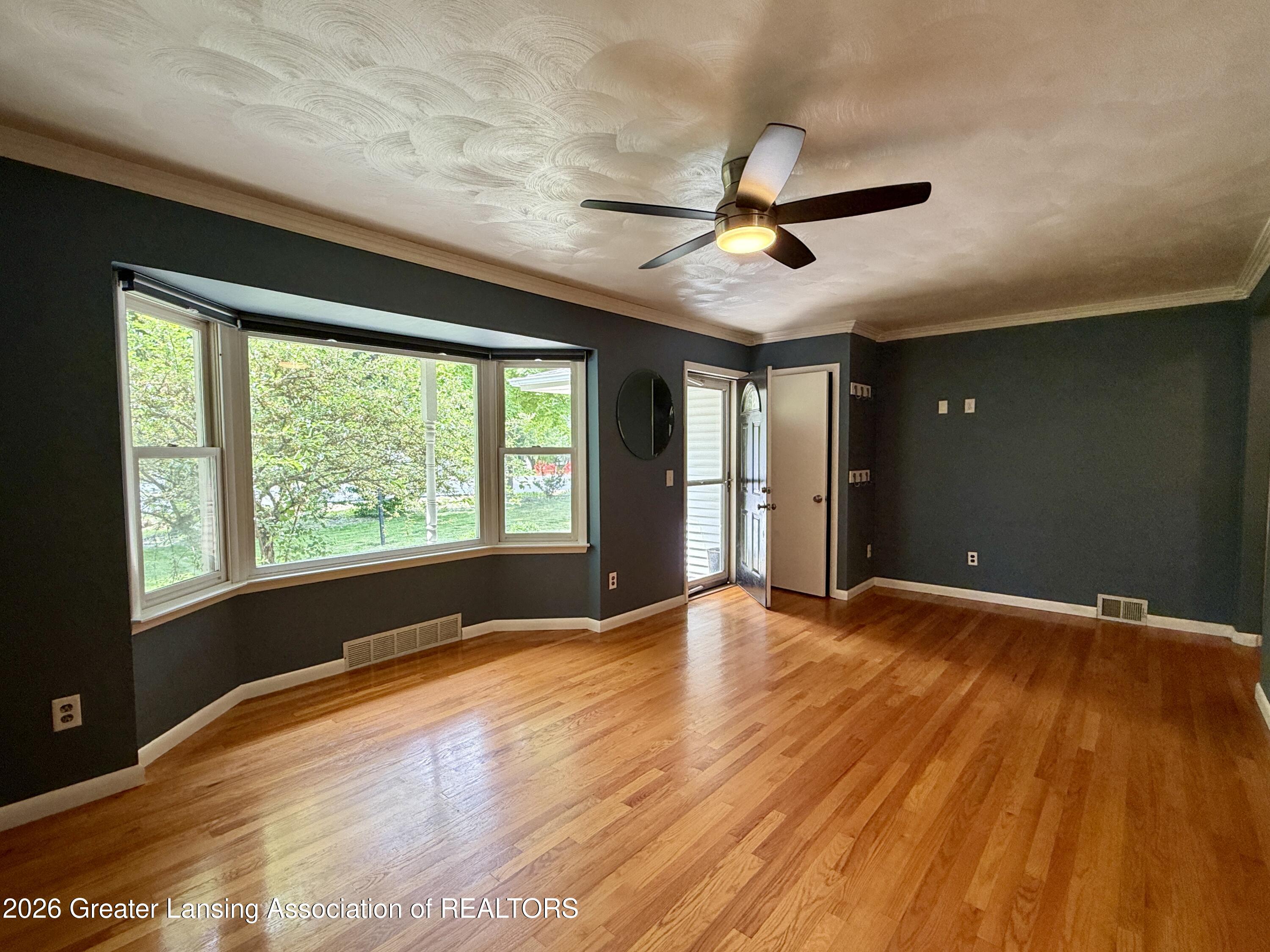 15479 Airport Road Lansing, MI 48906 - Photo 2 of 30 IMG_0331