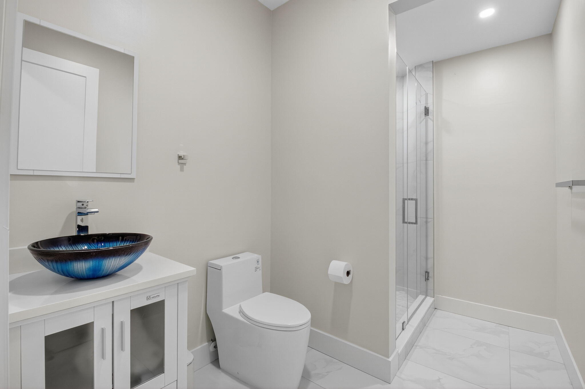 6529 Somerset Circle Boca Raton, FL 33496 - Photo 33 of 74 1st Floor full Bathroom