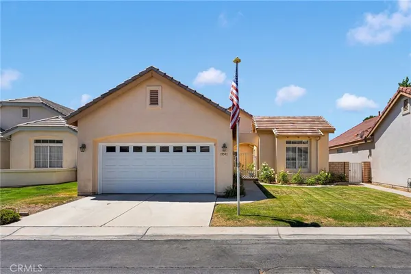 $359,000 | 19591 Rolling Green Drive, Apple Valley, CA 92308