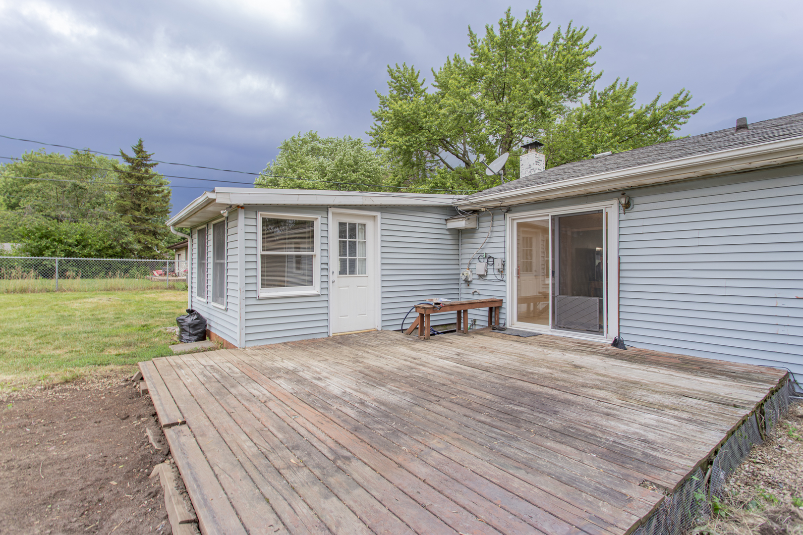 320 Hillside Road New Lenox, IL 60451 - Photo 13 of 14 a view of a house with pool and a yard