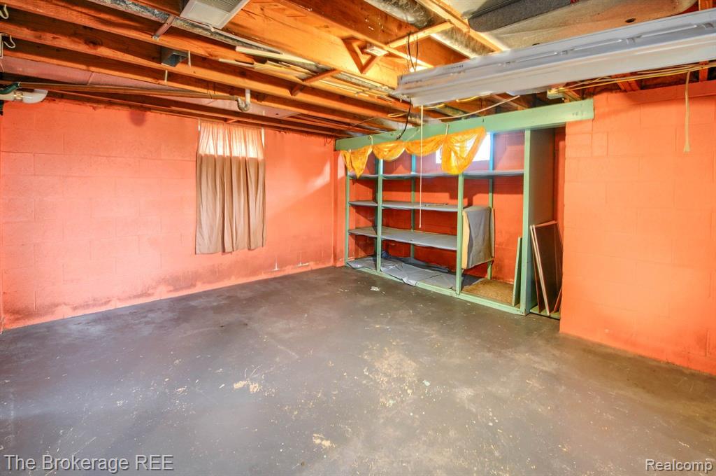 802 West Hemphill Road Flint, MI 48507 - Photo 25 of 27
