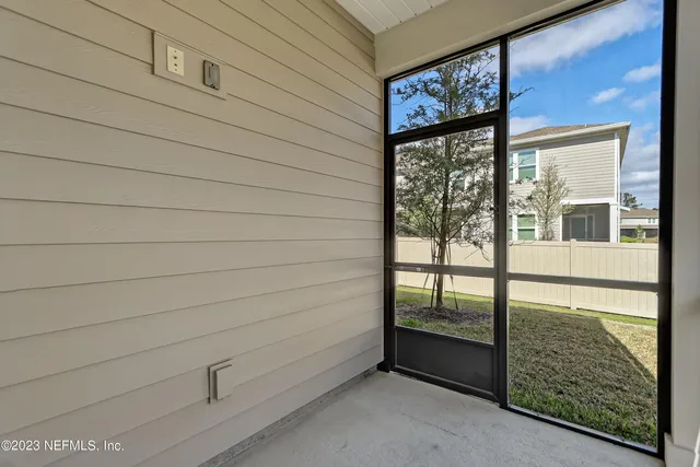a view of a house with yard and front view of a house