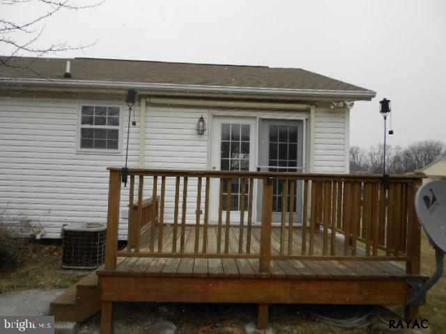 331 Azalea Drive Hanover, PA 17331 - Photo 4 of 19 Gallery Image 4