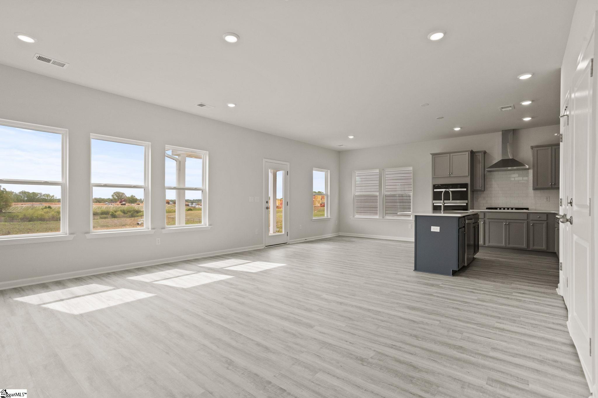 110 Wilson School Street Simpsonville, SC 29681 - Photo 7 of 29