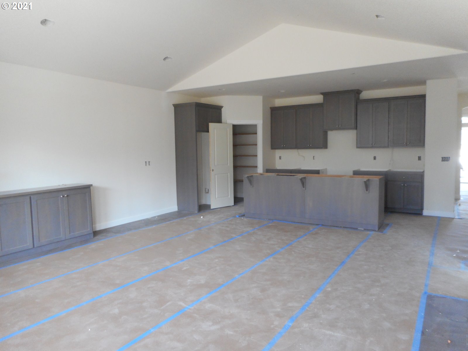 1805 Northeast 173rd Way Ridgefield, WA 98642 - Photo 4 of 30