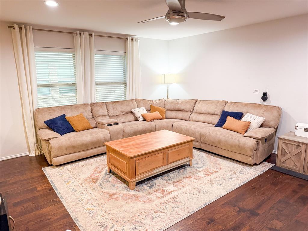 12642 Forest Lawn Road Rhome, TX 76078 - Photo 4 of 27