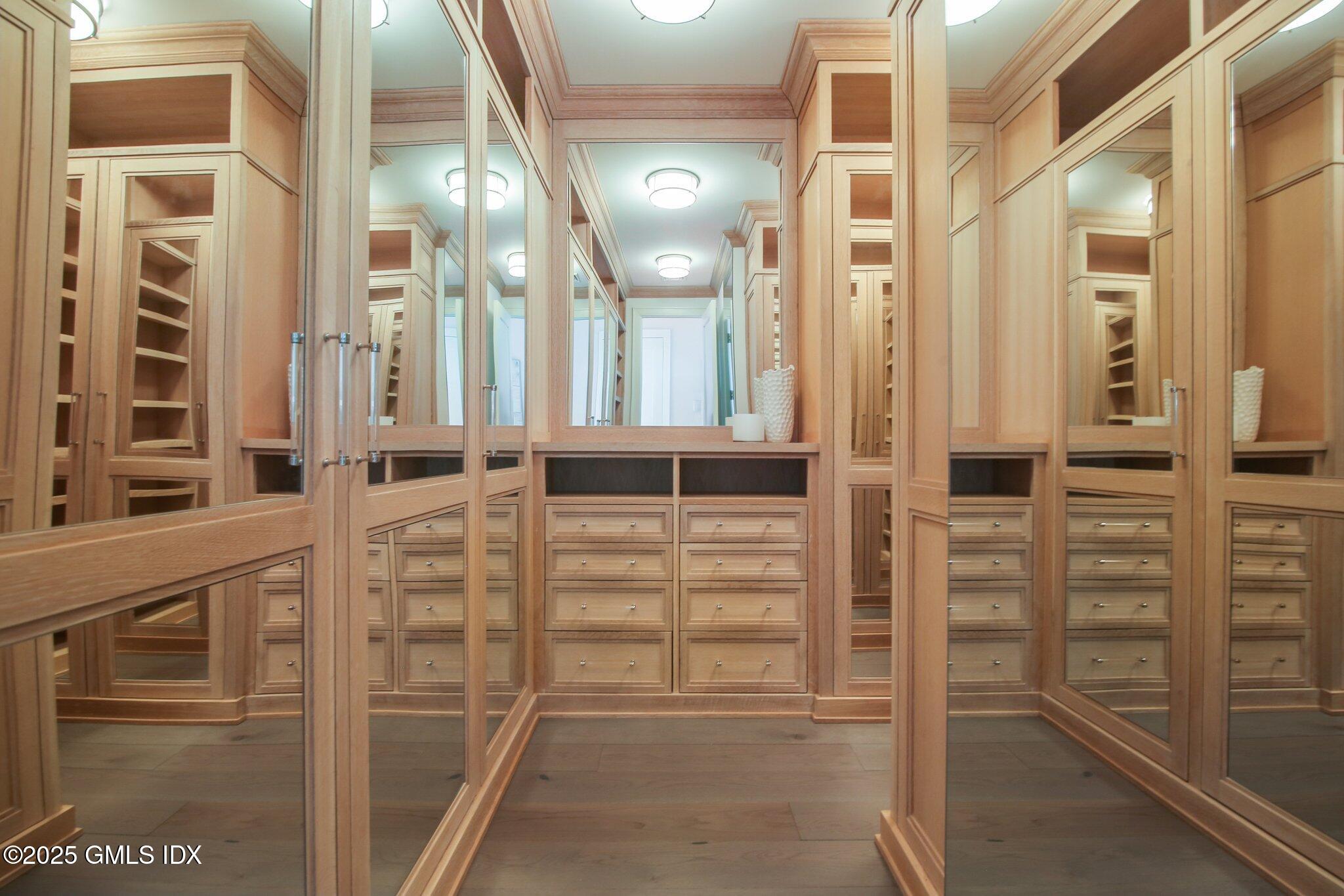 2 Oneida Drive, Unit B2 Greenwich, CT 06830 - Photo 14 of 29 Walk In Closet