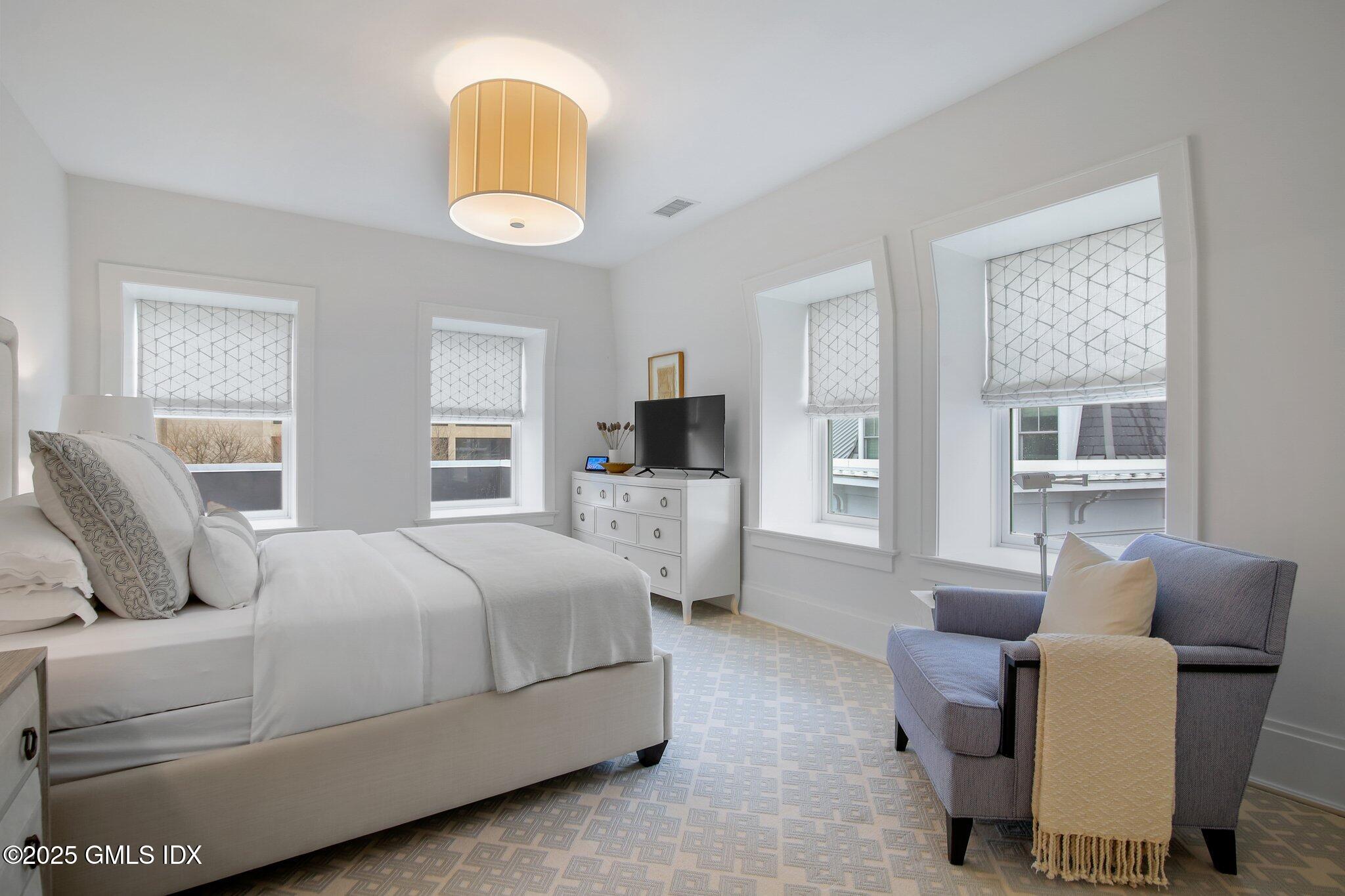 2 Oneida Drive, Unit B2 Greenwich, CT 06830 - Photo 17 of 29 Bedroom