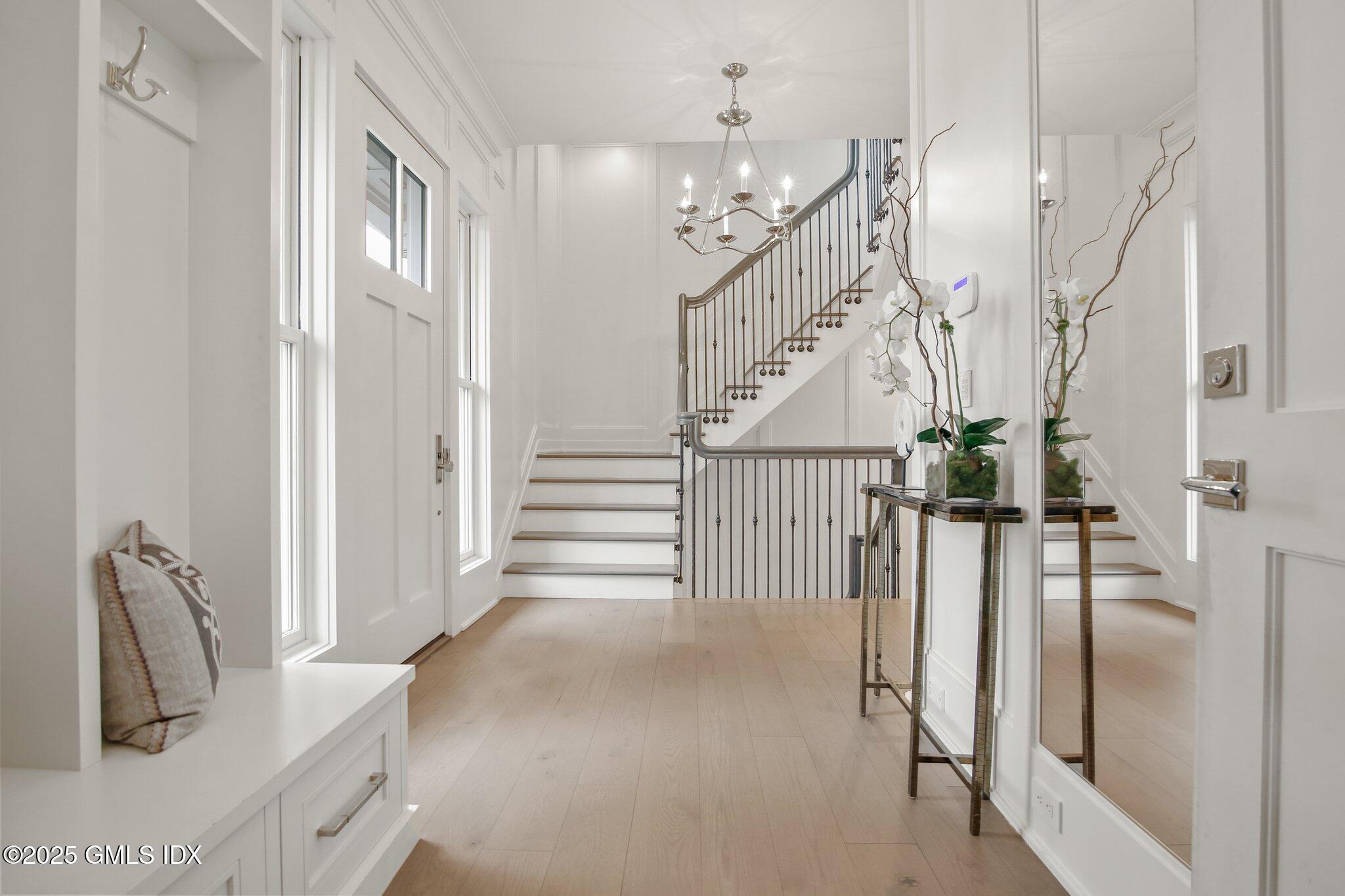 2 Oneida Drive, Unit B2 Greenwich, CT 06830 - Photo 2 of 29 Foyer