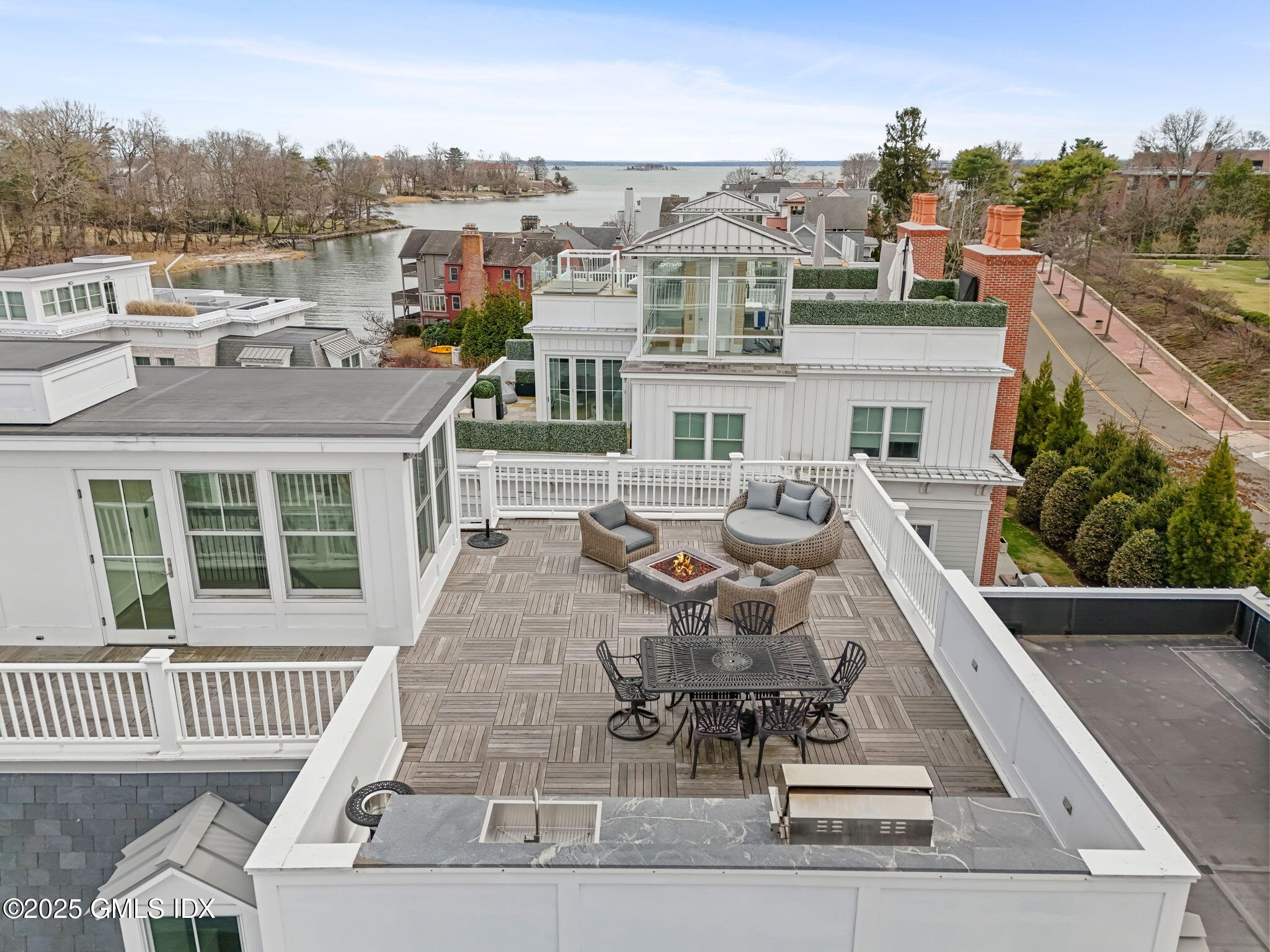 2 Oneida Drive, Unit B2 Greenwich, CT 06830 - Photo 24 of 29 Terrace