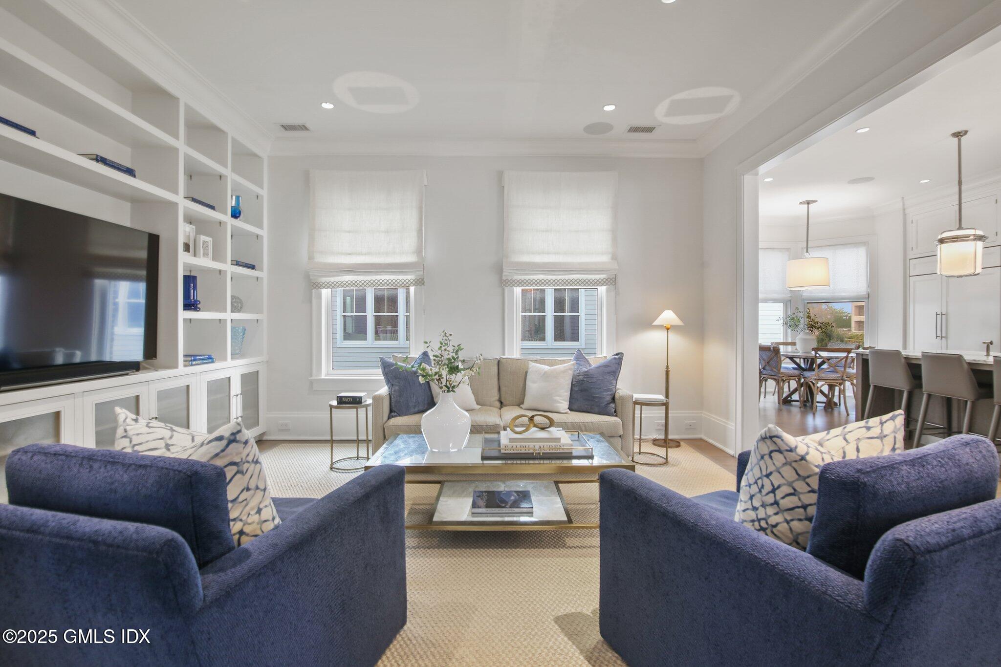 2 Oneida Drive, Unit B2 Greenwich, CT 06830 - Photo 3 of 29 Living Room