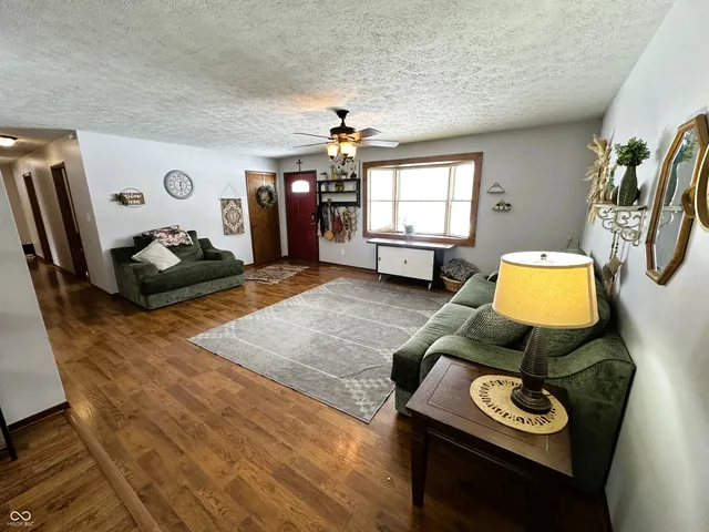 $315,000 | 541 North US Highway 231, Greencastle, IN 46135