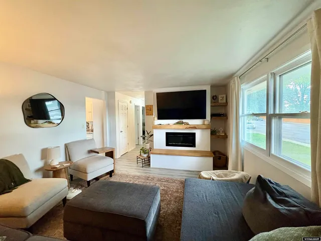 $278,000 | 714 South 9th Street, Douglas, WY 82633