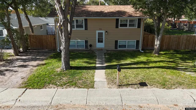 $278,000 | 714 South 9th Street, Douglas, WY 82633