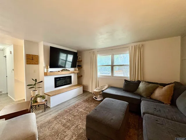 $278,000 | 714 South 9th Street, Douglas, WY 82633