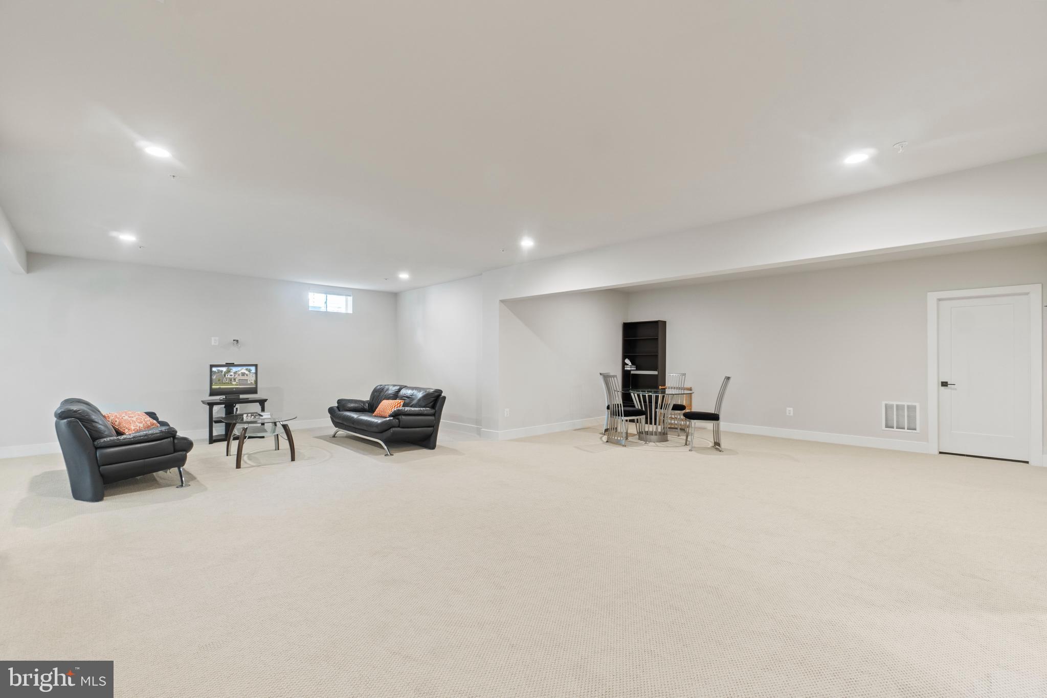12415 Potomac Hunt Road North Potomac, MD 20878 - Photo 37 of 41 Gallery Image 37