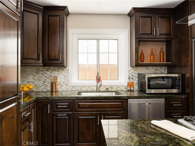 $995,000 | 1057 West 13th Street, San Pedro, CA 90731