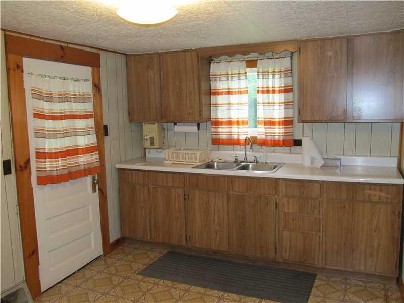 488 East Slippery Rock Road Chicora, PA 16025 - Photo 6 of 14 Kitchen.