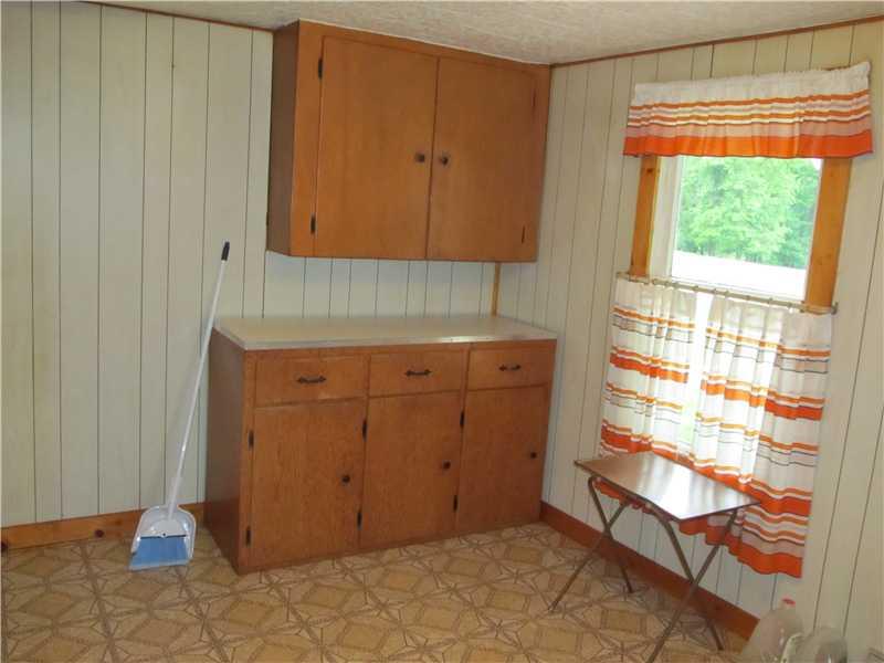 488 East Slippery Rock Road Chicora, PA 16025 - Photo 7 of 14 Kitchen.