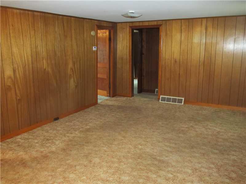 488 East Slippery Rock Road Chicora, PA 16025 - Photo 9 of 14 Living Room.